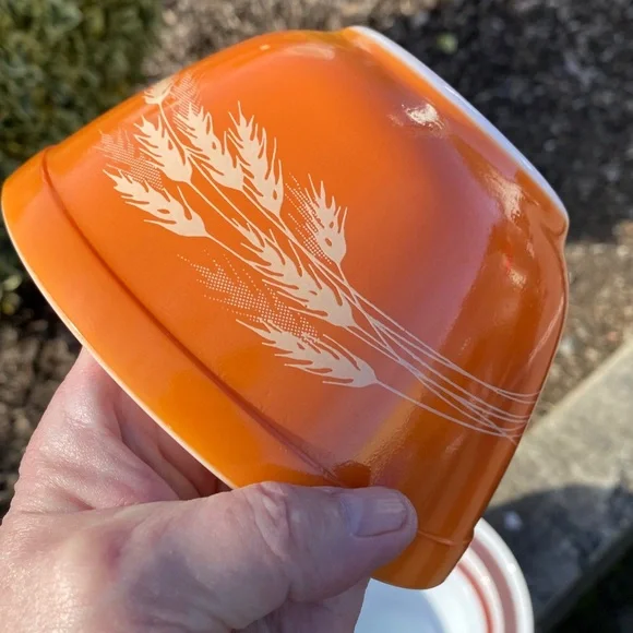 Vintage but NEW Pyrex Mixing Bowl set of 4 - Picture 11 of 11